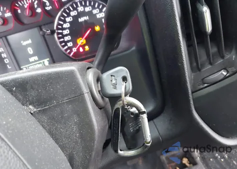 2018 Chevrolet Silverado 1500 Custom z USA, uszkodzony, nr VIN 3GCUKPEH9JG486730